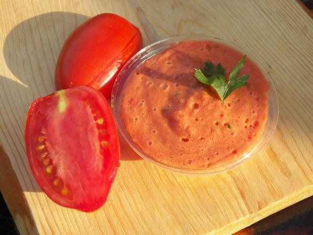 Syroedcheskaya tomatpuré