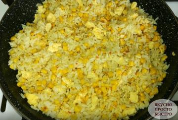 Jeg bodde kokt ris? Forbered pynt med egg og korn. Enkel og deilig