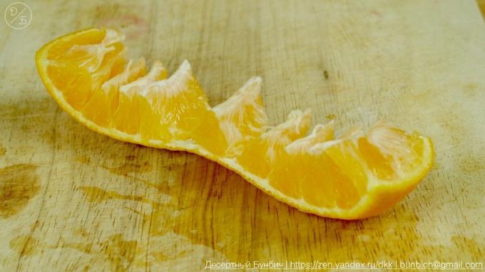 Hvordan å kutte mandarin, som det så fint på nyttårsbord