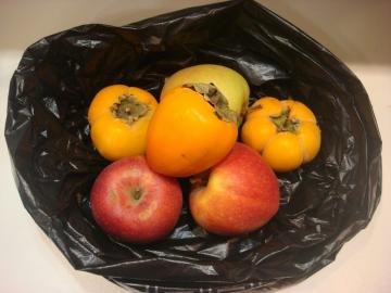 Hva bør jeg gjøre hvis persimmon "strikker". 4 påvist måter, etter som smaken av denne frukten vil endre seg til det bedre.