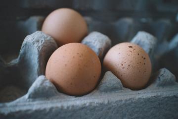 En smart måte å tilberede egg, der de vil ikke sprekke