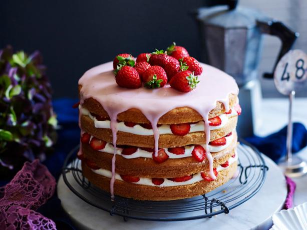 EKSEMPEL ferdig kake med jordbær og glasur. Bilder - Yandex. bilder