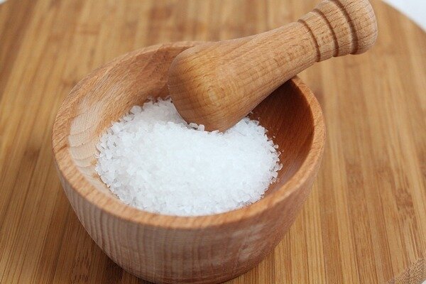 Å spise for mye salt kan føre til helseproblemer. (Foto: Pixabay.com)