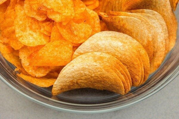 Butikkchips bør byttes ut med hjemmelagde chips. (Foto: Pixabay.com)