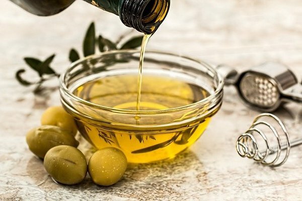 Olivenolje er bra for deg, men du bør ikke bruke den for ofte. (Foto: Pixabay.com)