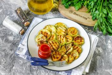 Courgette på en grillpanne