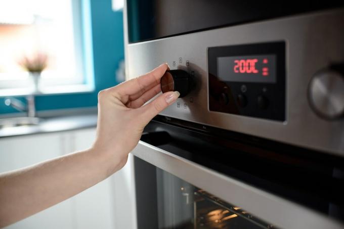 Forvarm ovnen på forhånd. Bilder - Yandex. bilder