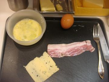 Deilig omelett "på spansk" på 8 minutter. Mannen er klar til å ha middag hver dag.