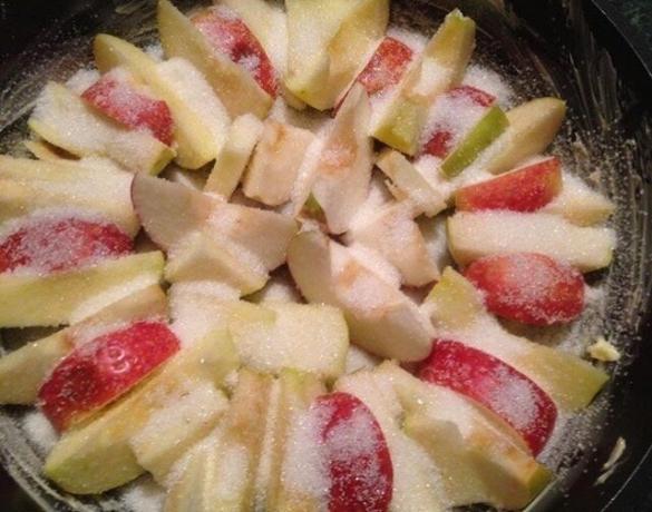 Før baking epler.