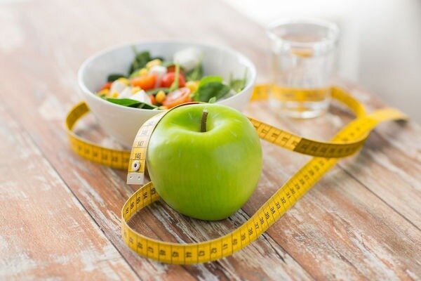 Du bør ikke, når du sitter på en diett, gi opp alt brått - dette kan føre til sammenbrudd (Foto: cocinayvino.com)