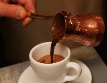 Hvordan brygge kaffe i en tyrker